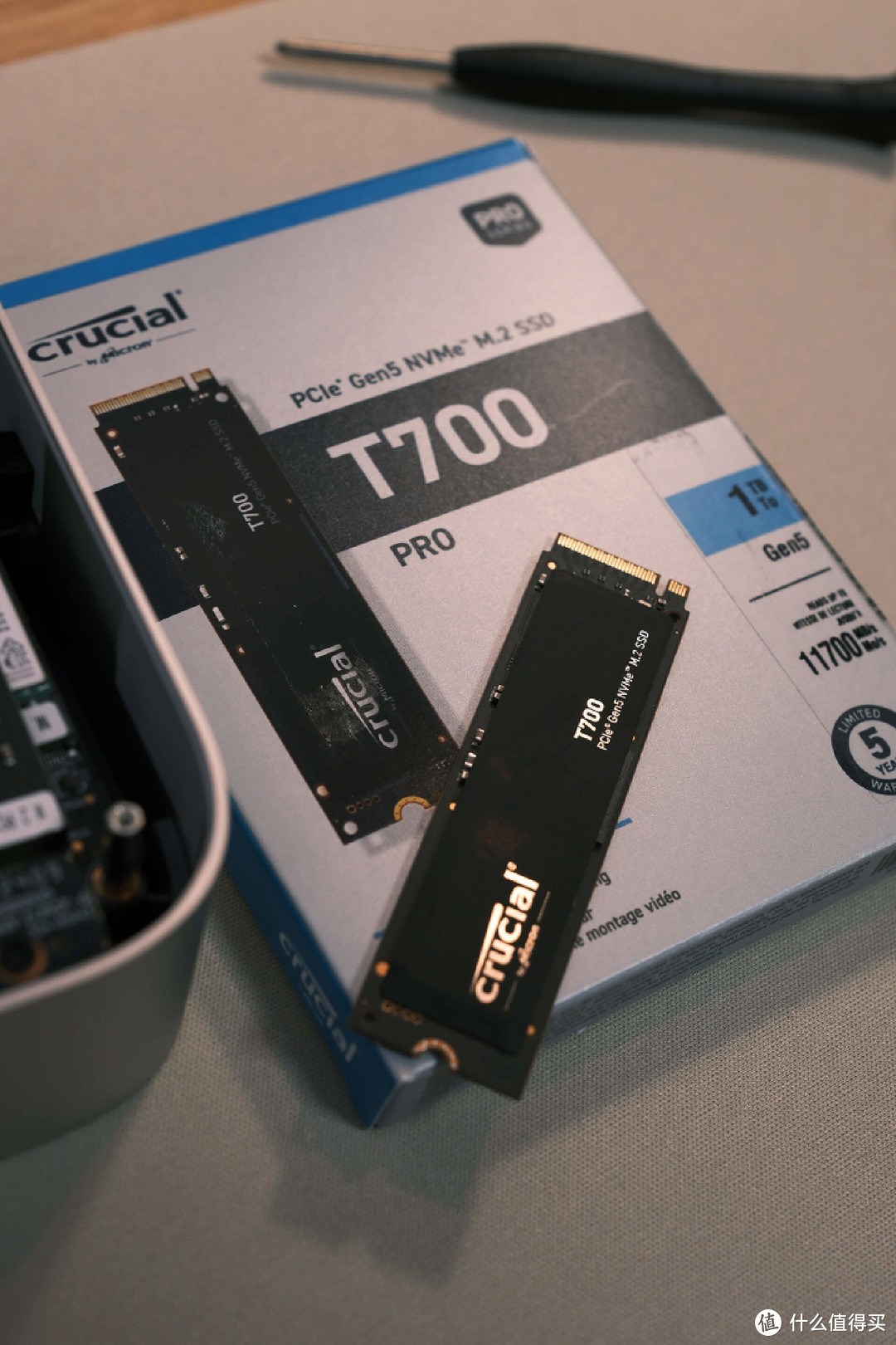 英睿达T700怎么样？原厂颗粒加持，PCIe5.0速度秀翻全场