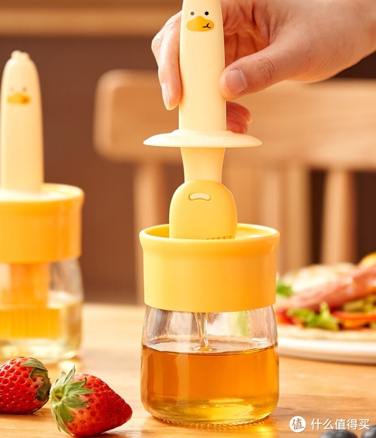 厨房里的实用器具：展艺 萌橘鸭油刷瓶