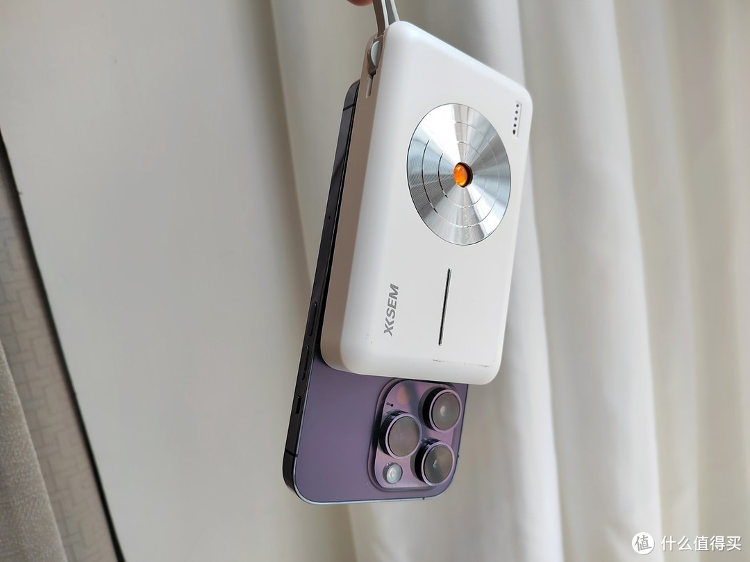 西圣PB充电宝：无线快充，为你的电量焦虑提供完美解决方案