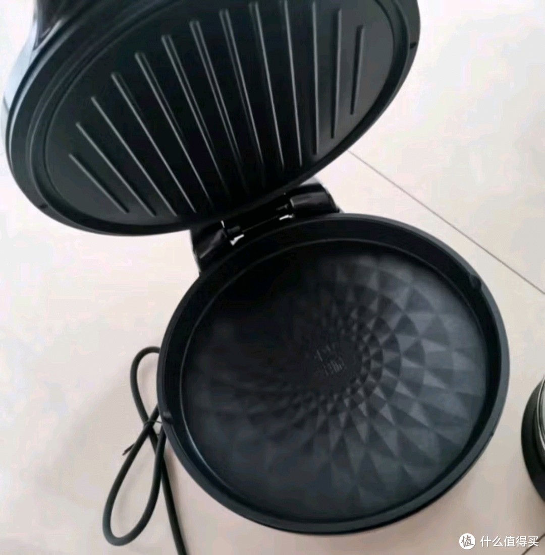 九阳电饼铛早餐机，1500W火力煎烤，悬浮设计，让美食更简单！