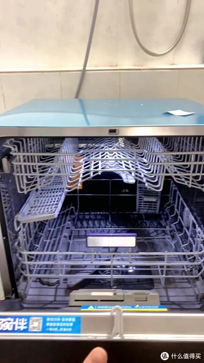 美的洗碗机——厨房清洁的智能伙伴