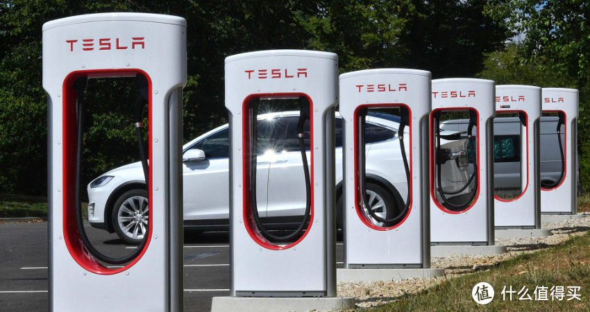特斯拉CEO马斯克宣布斥资逾5亿美元新建数千个充电桩