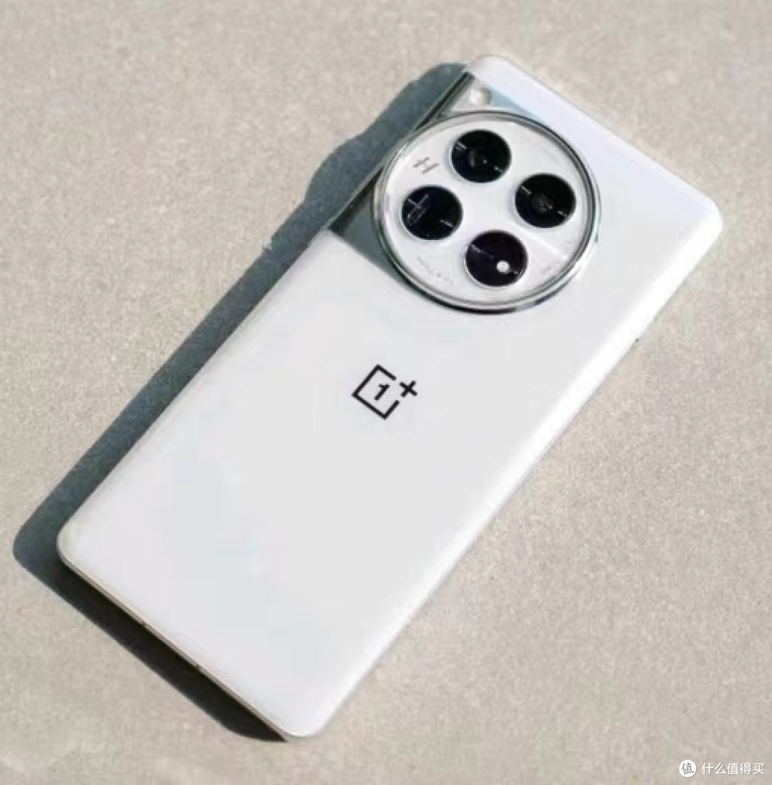 两款顶级旗舰手机对决:一加12与荣耀magic6 pro,哪款更适合你?