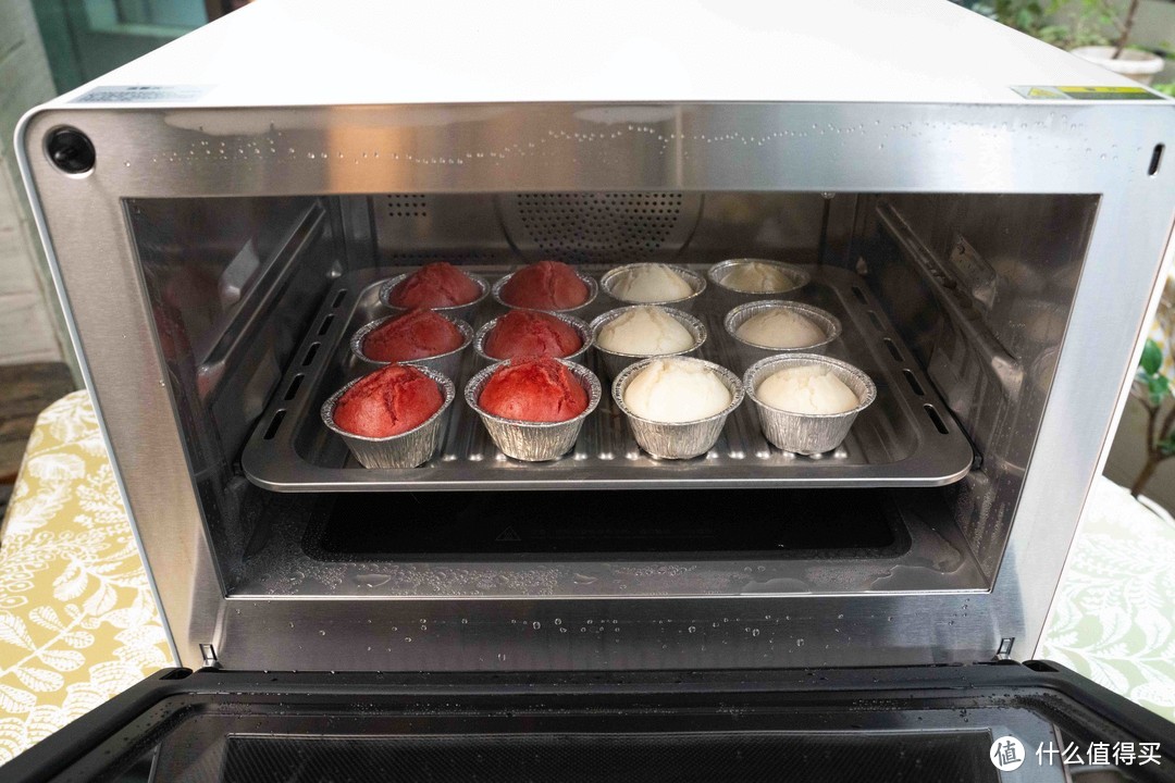 厨房卷王，快节奏下的高效生活！大宇微蒸烤一体机实测：一台机器做各种花样美食