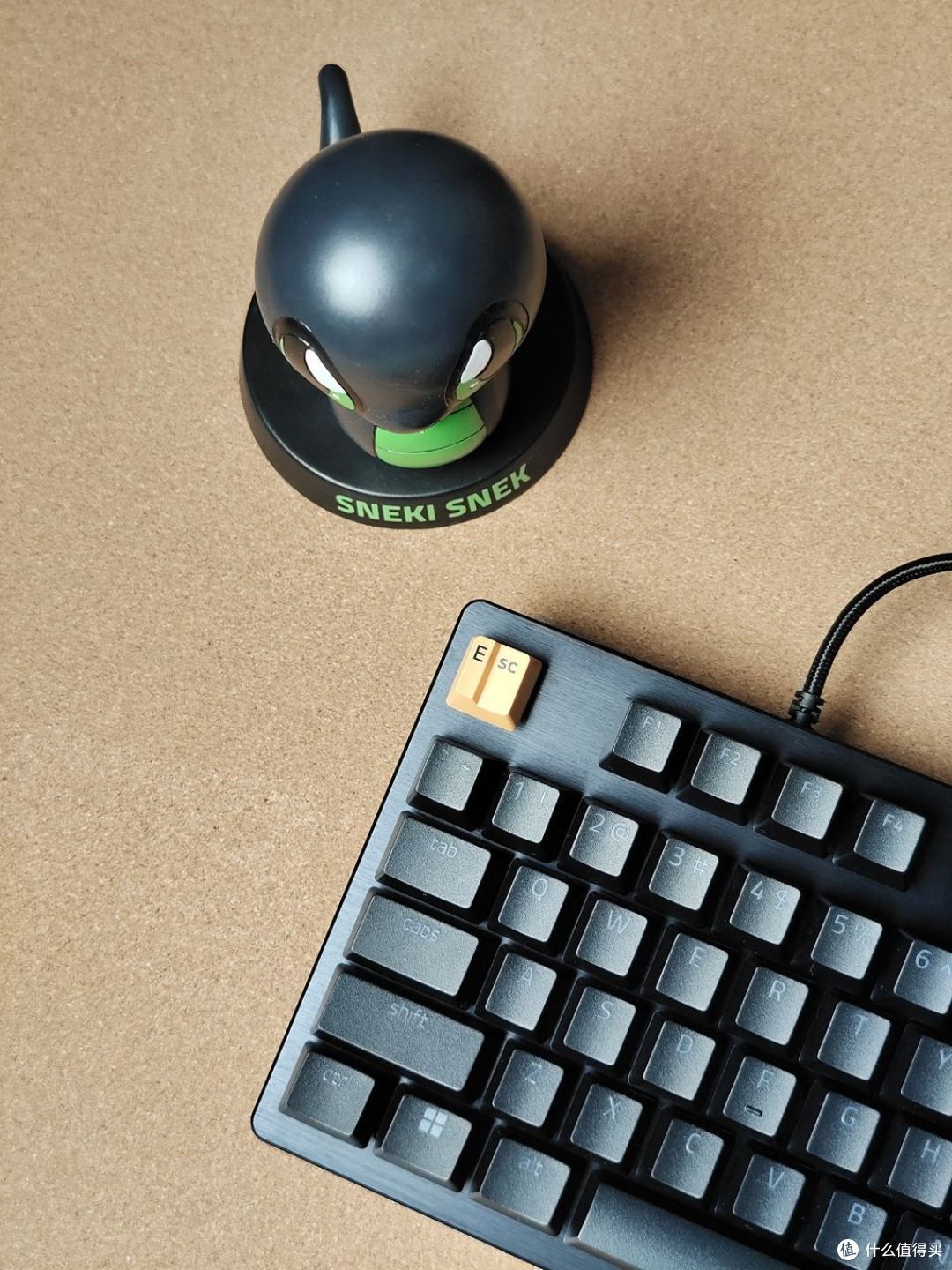 光轴超快触发 酷炫灯效 - 雷蛇猎魂光蛛 v3 x竞技版机械键盘首发评测