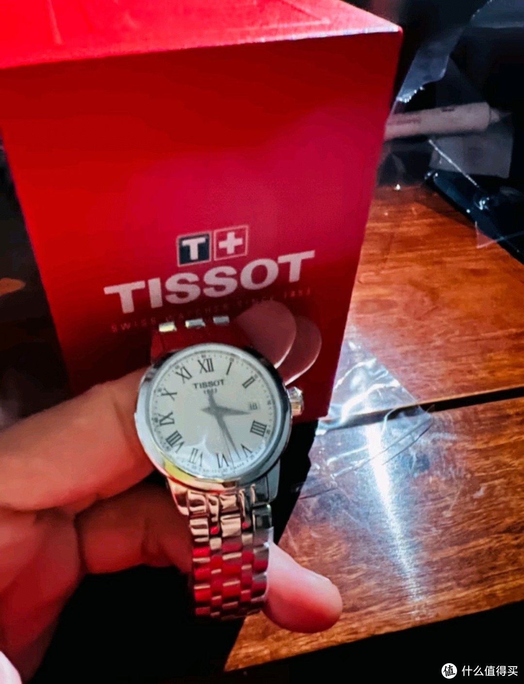 天梭（TISSOT）瑞士手表梦媛系列小美人钢带石英女表便成为那不可抗拒的焦点
