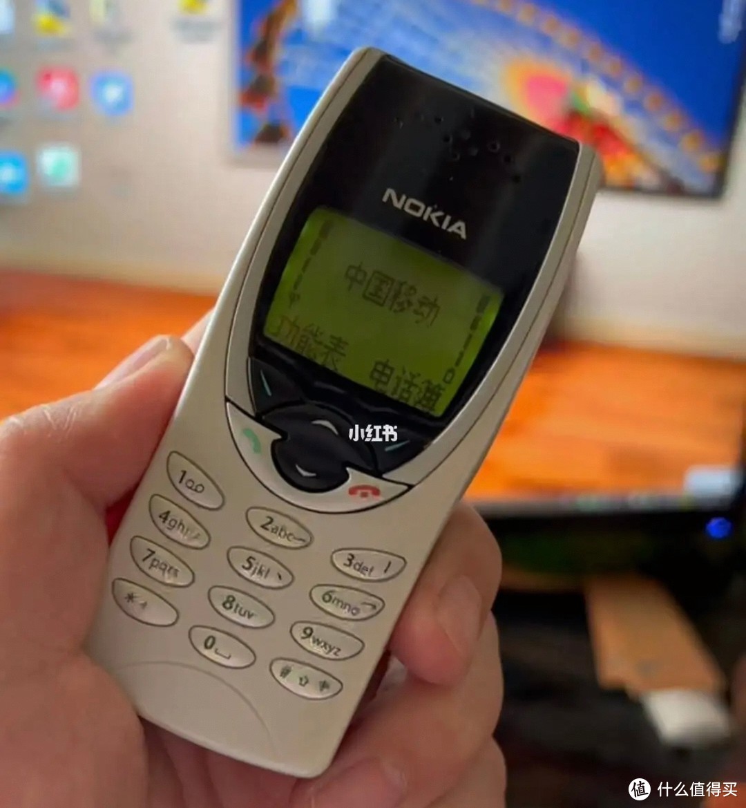 诺基亚8210：手机时代的经典之作