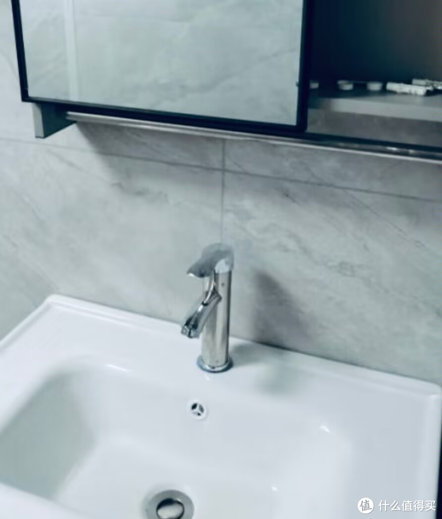 智能浴室镜柜组合，让洗漱成为一种享受！