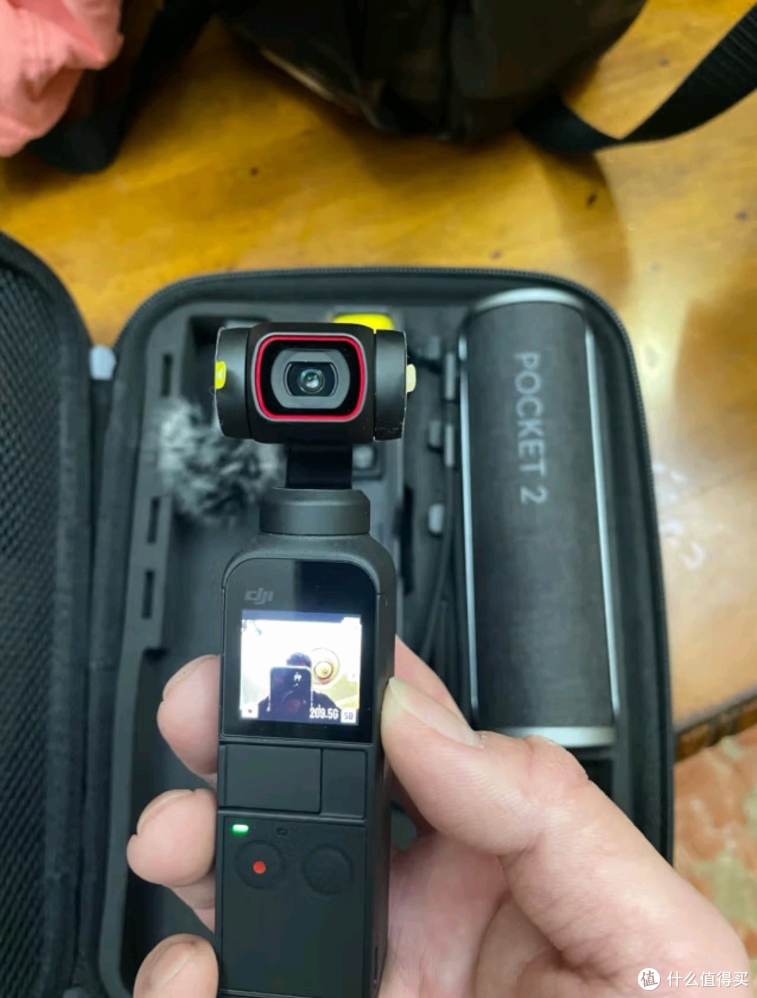 大疆DJI Pocket 2 灵眸口袋云台相机：记录生活的每一刻
