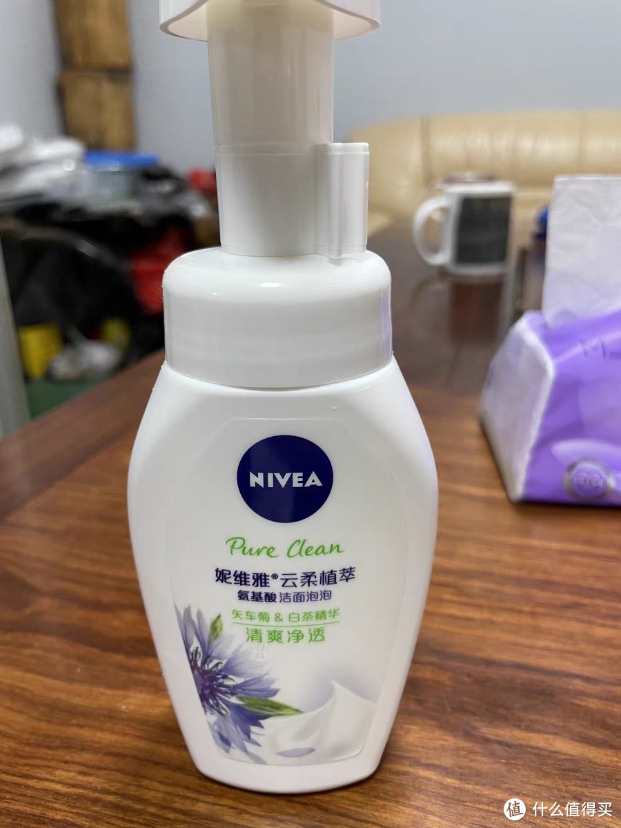 维妮雅氨基酸洗面奶：温和洁净，肌肤新