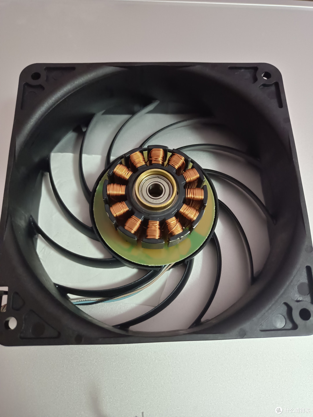 台达afb1212he00巨型电机出乎意料的表现不错的性价比台达12038风扇