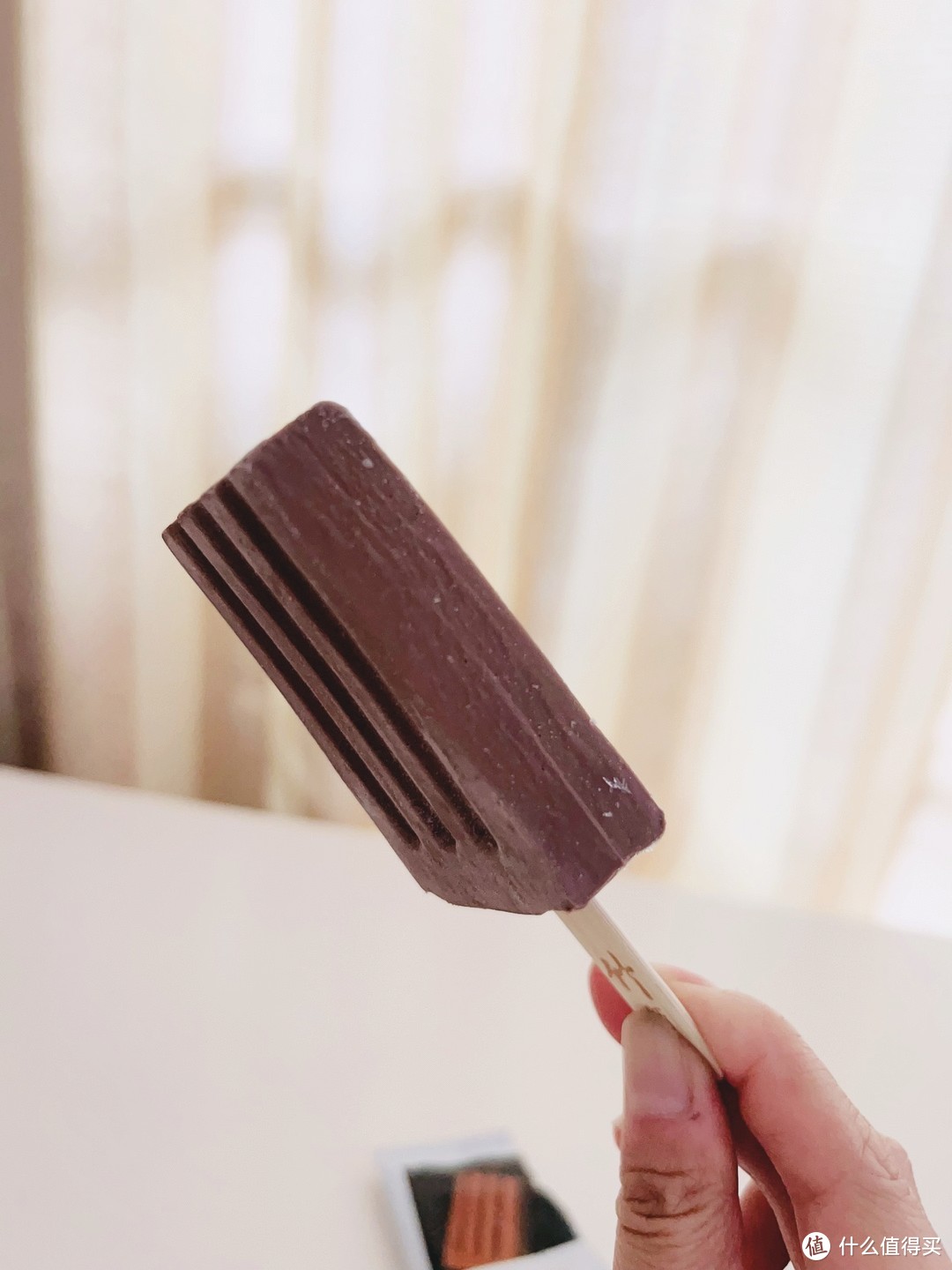 有买有送的中街1946巧克力味冰激凌~属于夏天的快乐