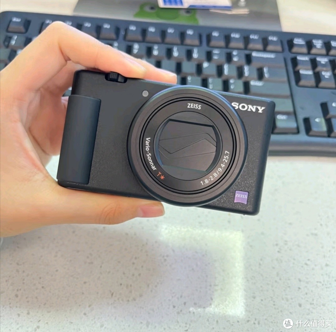 索尼（SONY）ZV-1 数码相机 