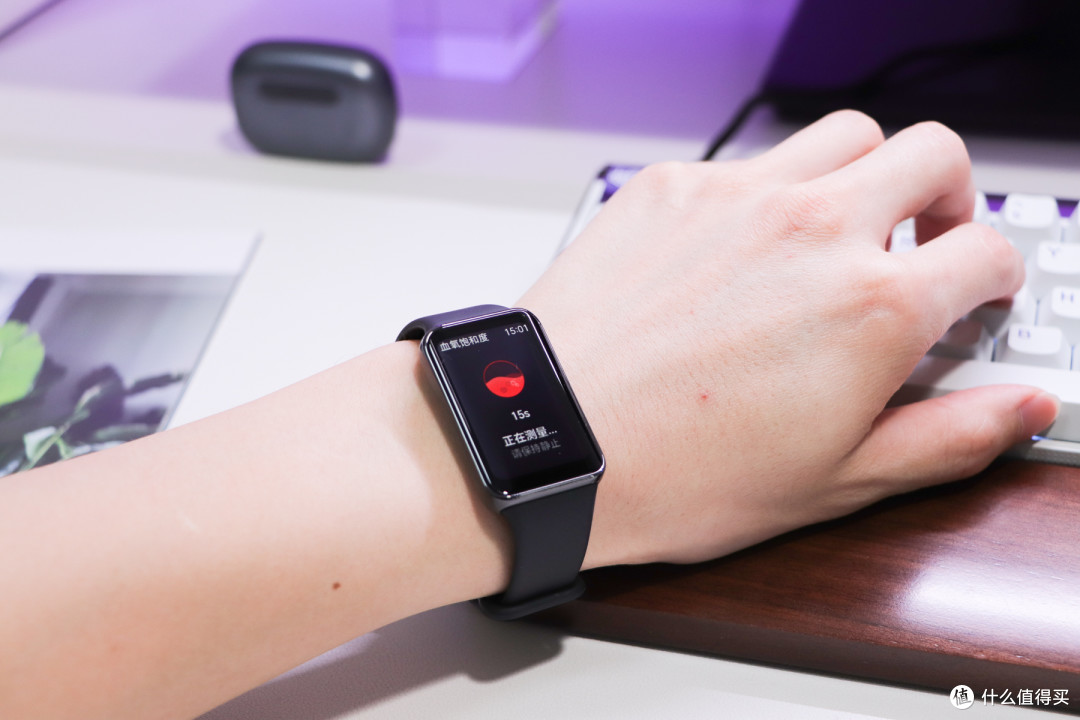 聊聊数码 篇四十六:荣耀手环9体验:全面升级,智能手表平替!