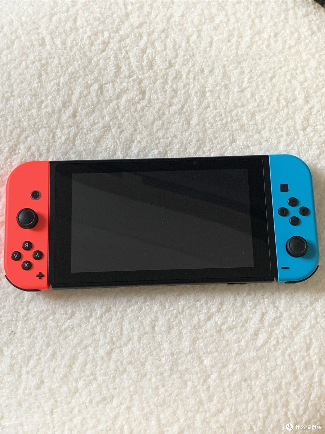 当初购买switch游戏机主要是想和对象两个一起玩游戏,像双人成型以及