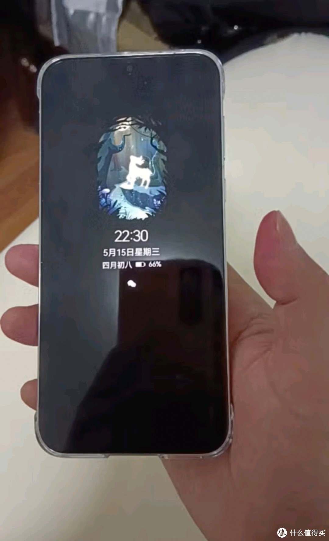 华为Pura 70智能手机：冰晶蓝，科技美学的新典范