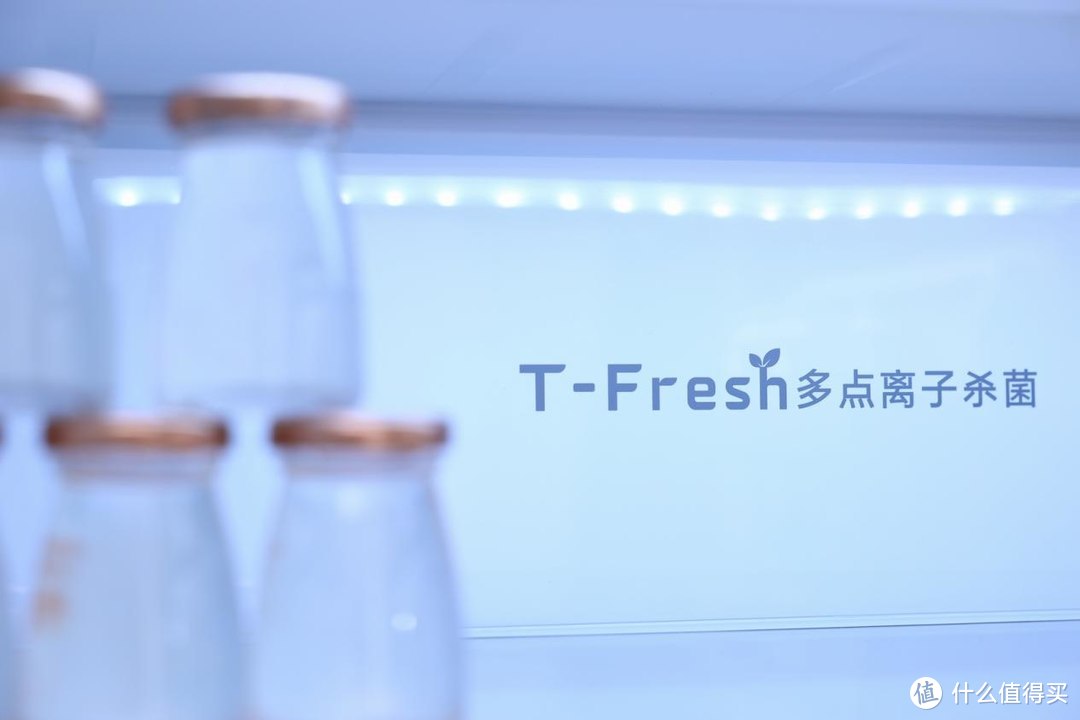 618冰箱怎么选？无缝式嵌入、法式大抽屉、锁鲜、净味一个都不能少，TCL超薄零嵌法式冰箱T9使用体验分享