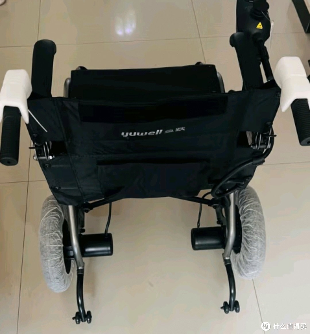鱼跃（yuwell)电动轮椅老人 折叠轻便D210B 残疾人智能轻便轮椅代步车  铅酸电池12Ah