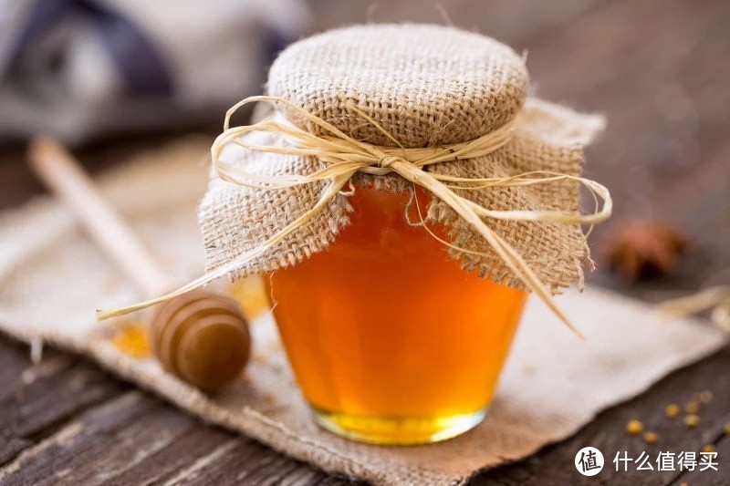 泡蜂蜜用多少度的水比较合适？