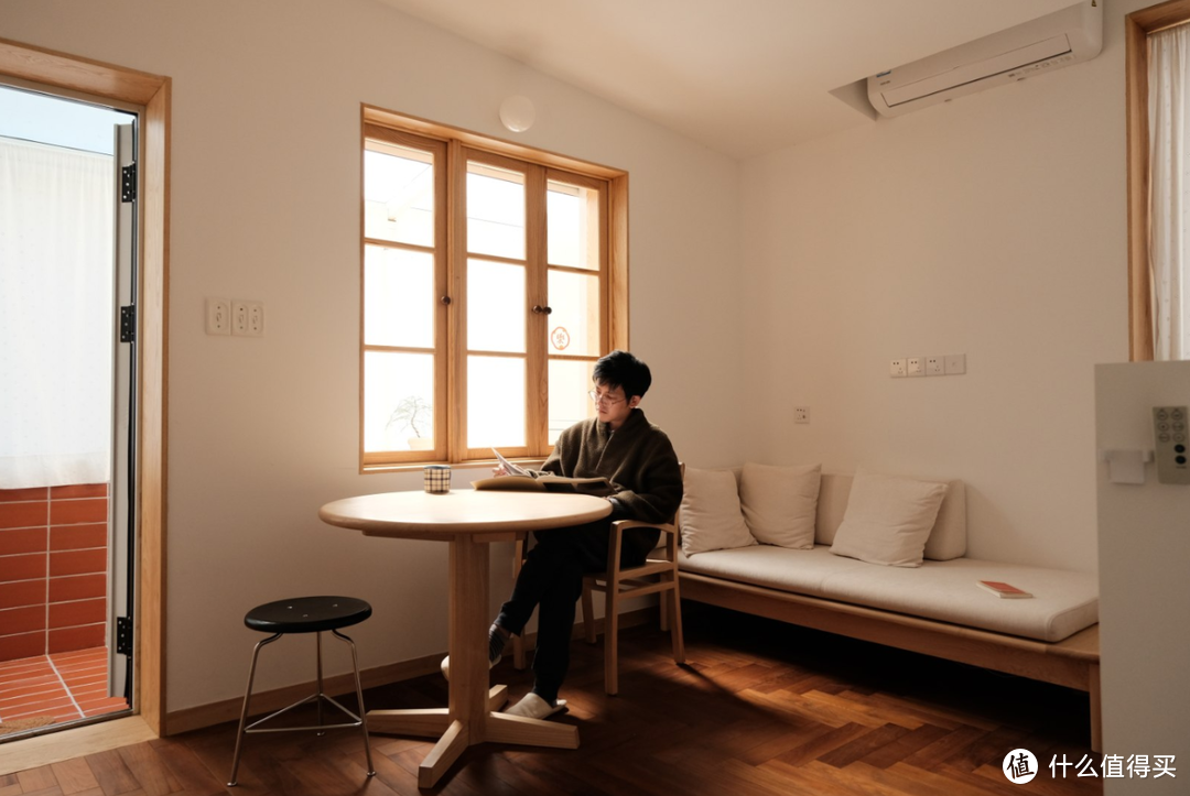 发现广州一位设计师的自宅，50㎡舒适自然，网友：太会改造了