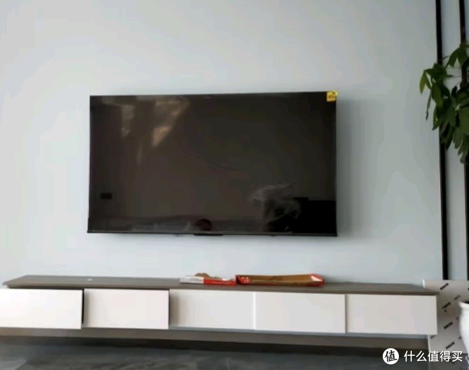 Vidda S70 海信电视 70英寸 超薄全面屏 2+32G 远场语音 MEMC防抖 智能液晶巨幕电视以旧换新