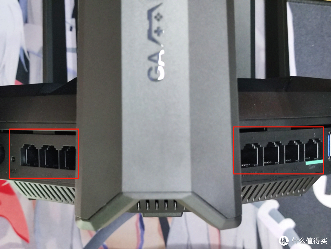 锐捷天蝎BE72 Pro电竞路由器，9网口9天线，游戏体验真不错