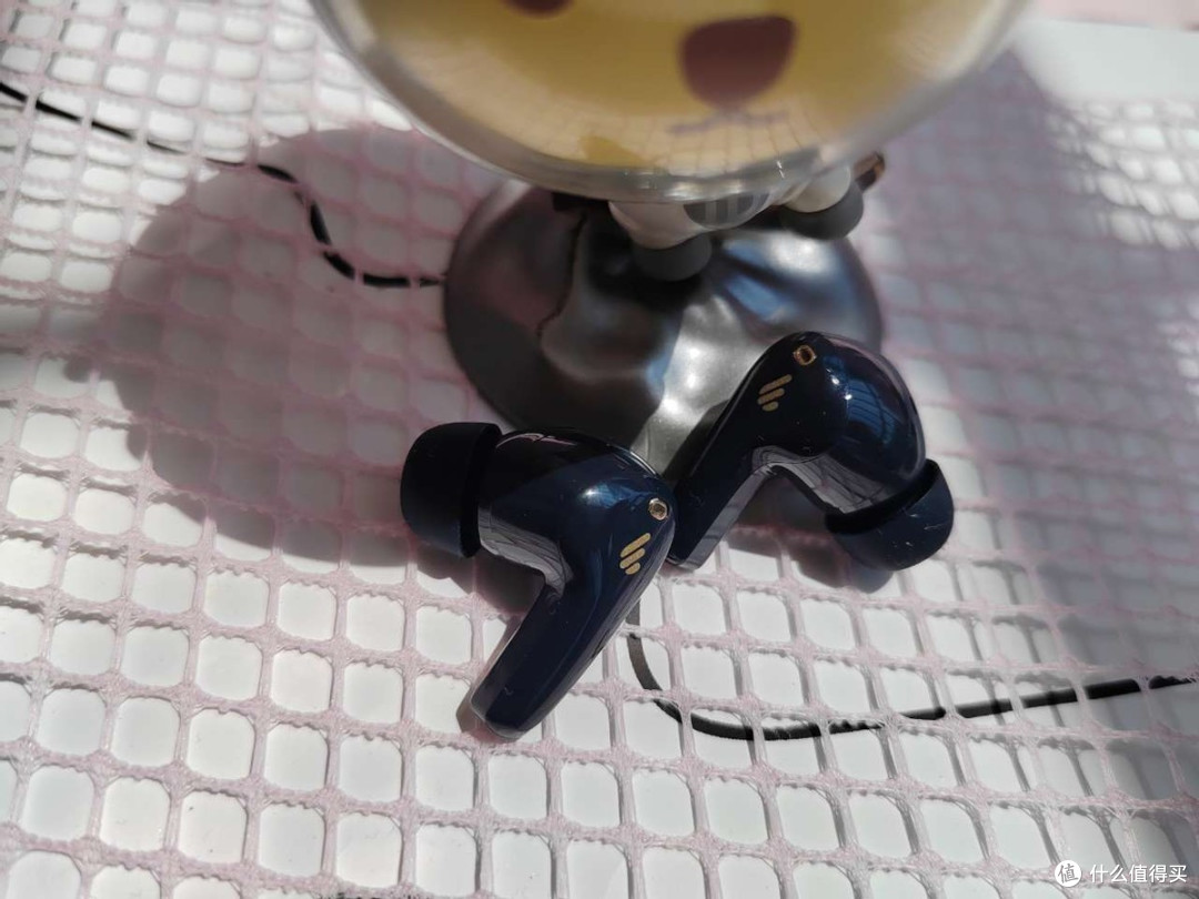 轻巧便携,音质卓越:漫步者fitbuds pro耳机体验测评