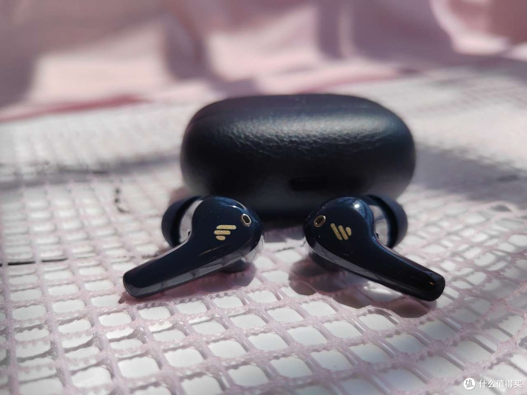 轻巧便携,音质卓越:漫步者fitbuds pro耳机体验测评