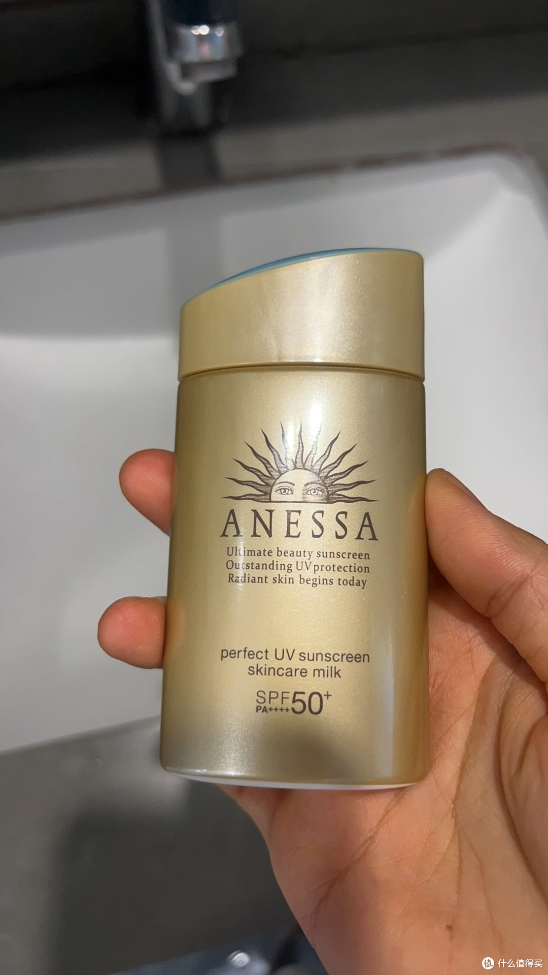 夏天必备的小金瓶安耐晒防晒霜