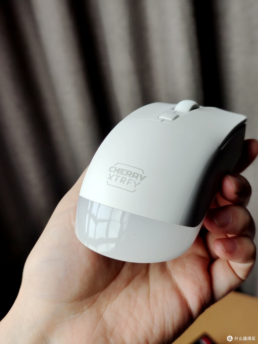 篇二百一十:又帅又全能 - cherry xtrfy m50 无线游戏鼠标 首发评测