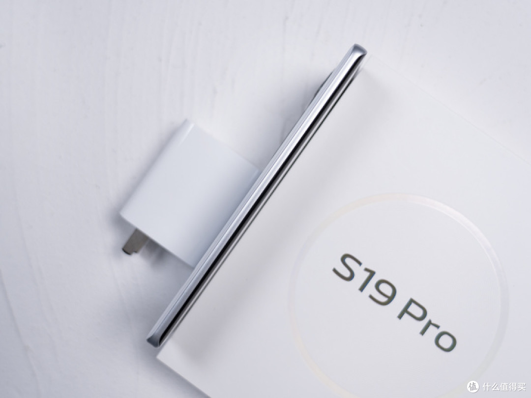 vivos19pro评测内置5500mah大电池的轻薄影像旗舰