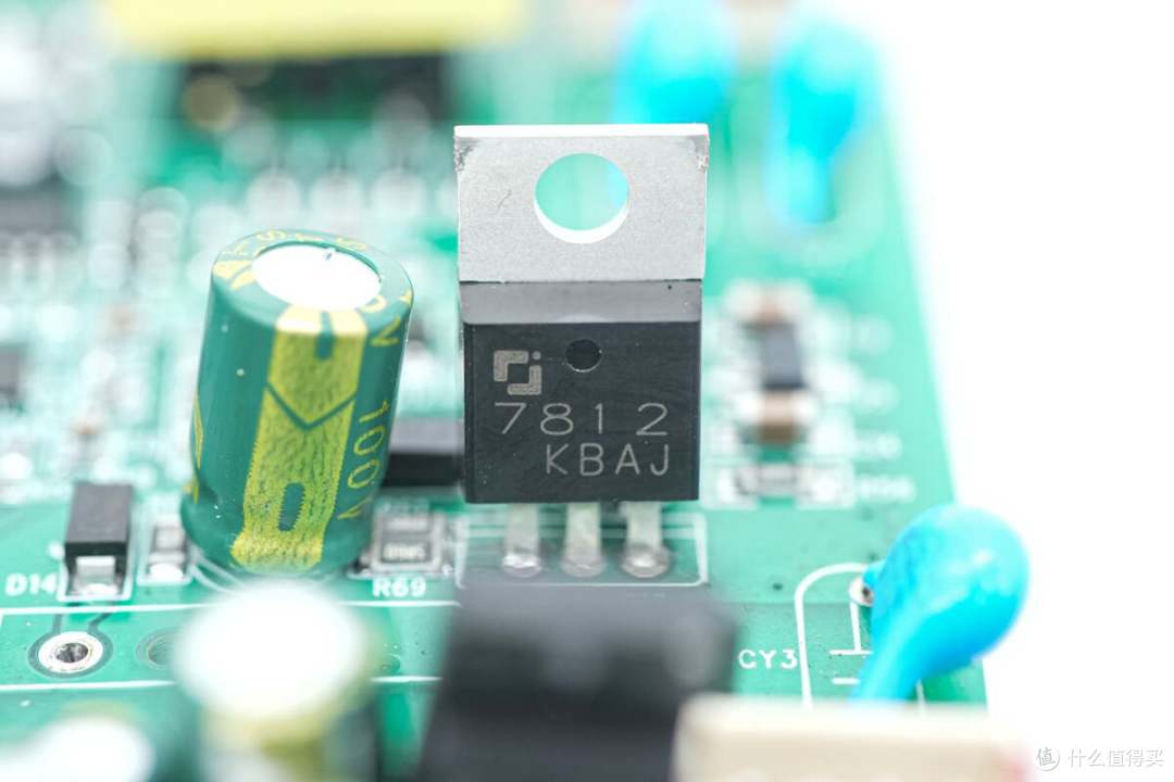 拆解报告:niu小牛电动300w锂电池纯正弦波逆变器nbq-31