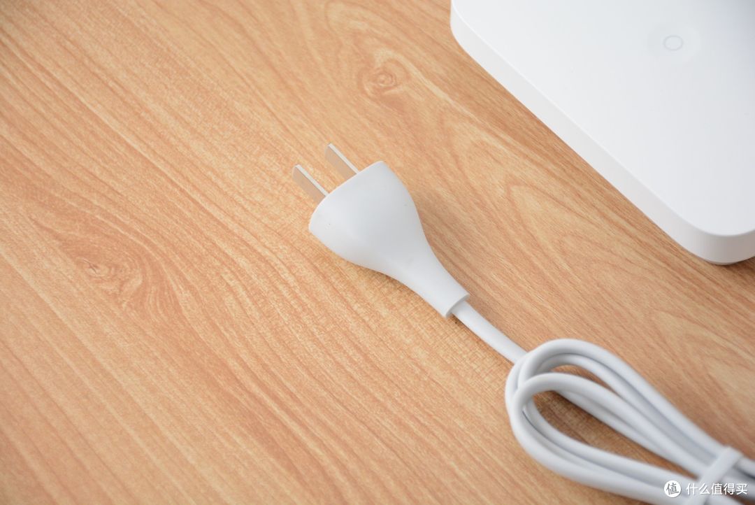 小米又杀疯了！国标AA级护眼台灯不足百元：米家台灯2Lite评测