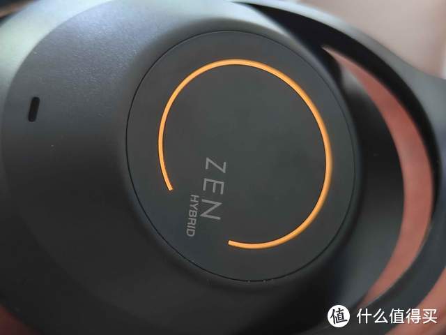 创新 ZEN HYBRID PRO SXFI 无线耳机：音质、舒适度与功能兼具