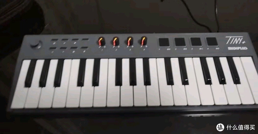 midiplusTINY+32键便携迷你小打击垫电音控制器音乐键盘编曲MIDI键盘 32键灰色