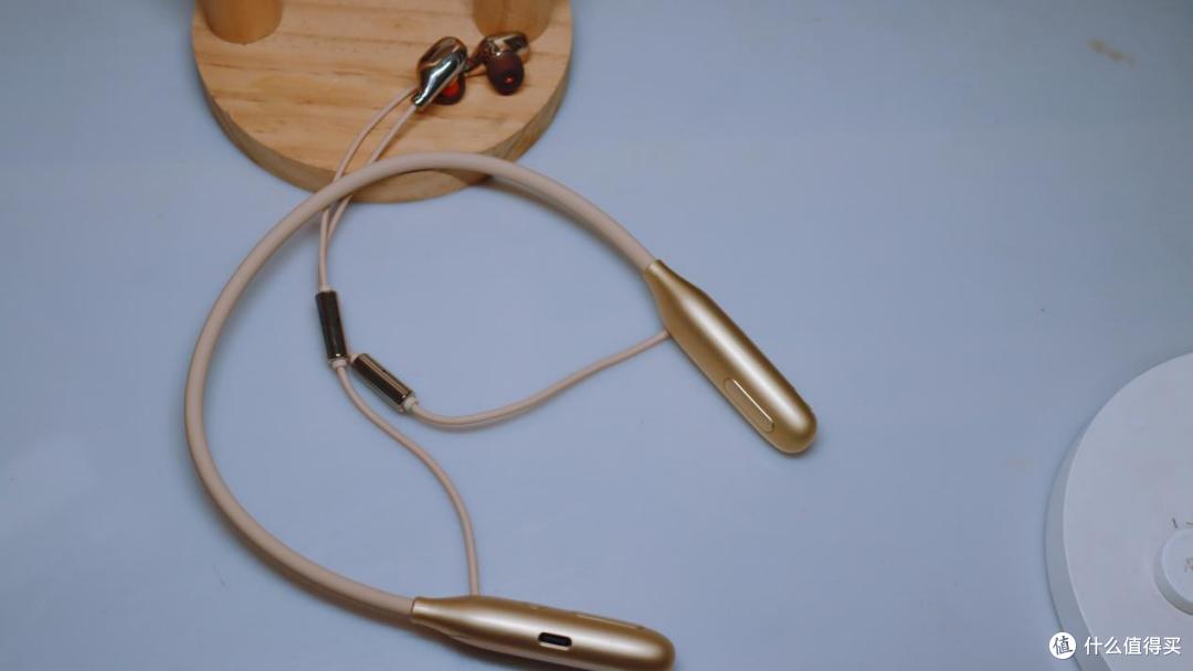 左点34通道挂脖式助听器测评:让每一次对话都清晰温暖!