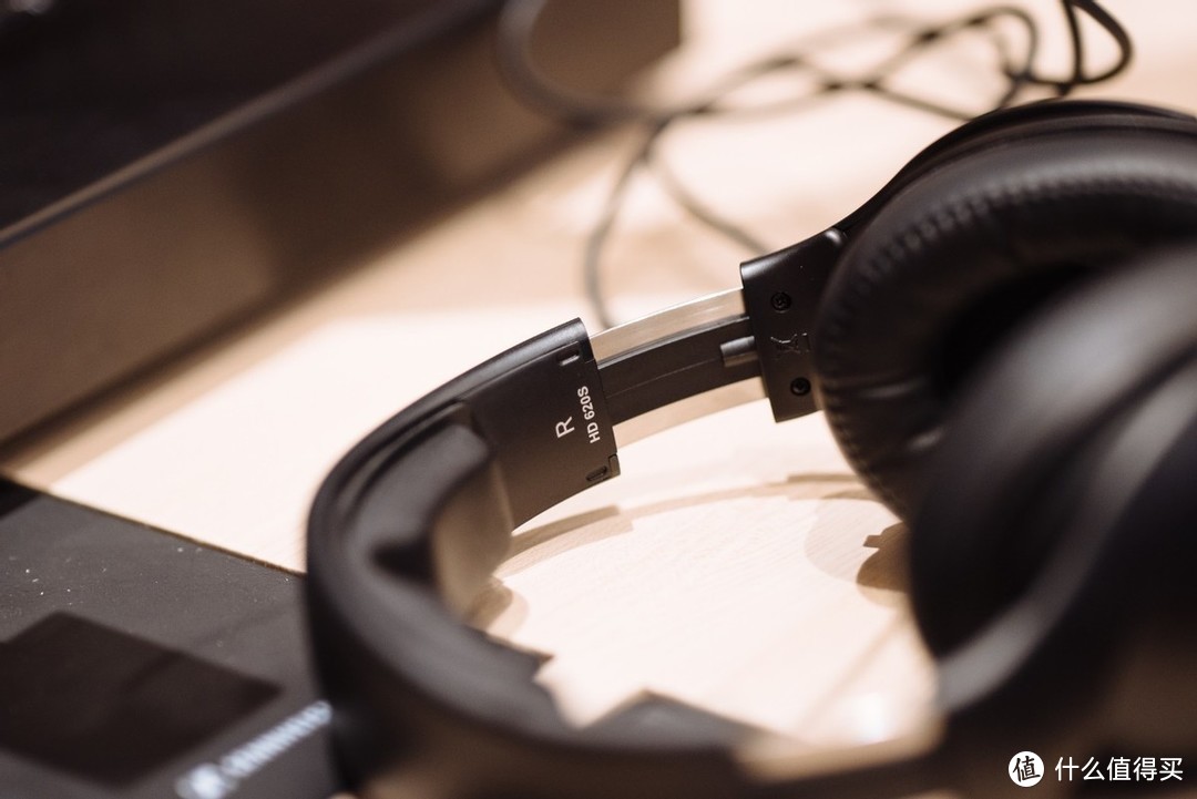 森海塞尔HD 620S现场听：用封闭式设计挑战开放式听感