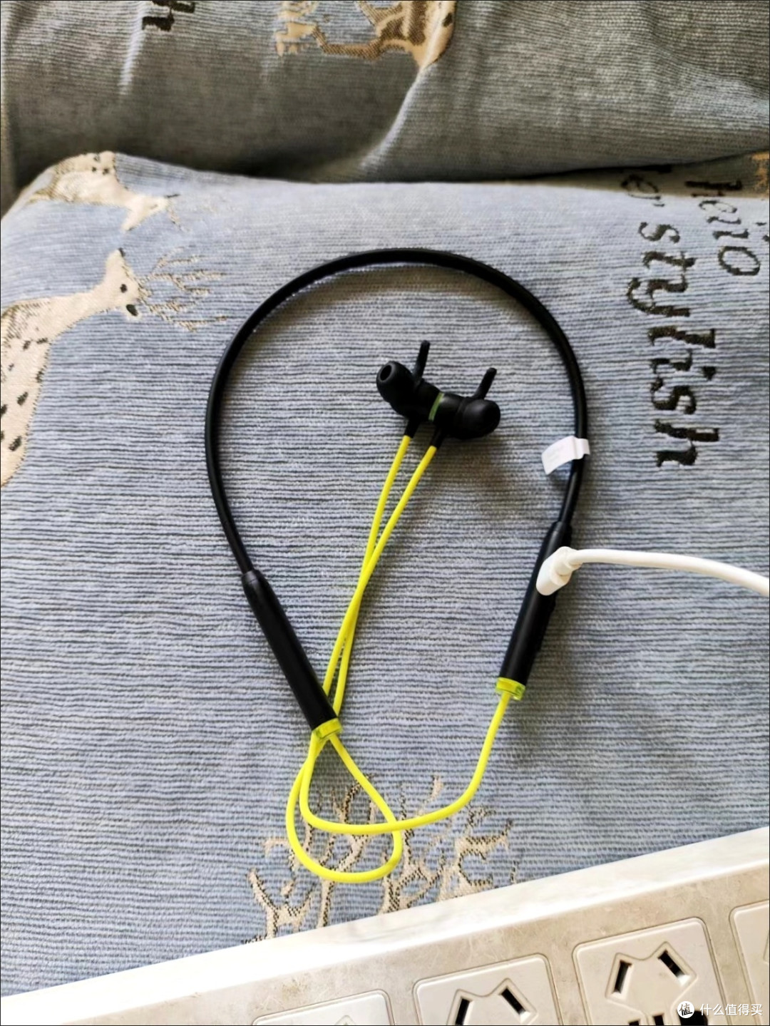 edifier漫步者x200bt真无线蓝牙挂脖颈挂式超长续航耳机