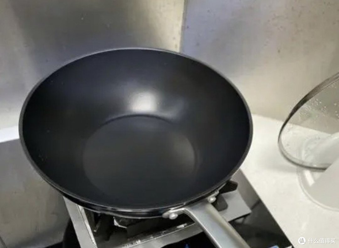 什么炒锅好用又不粘锅又健康？炒锅怎么选？