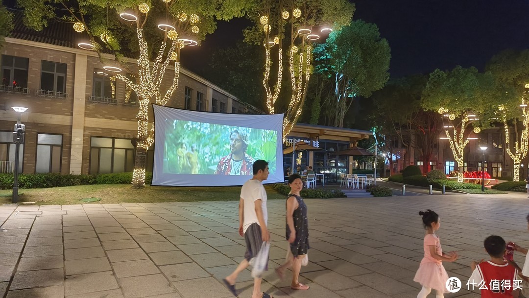 夏夜运河边，老城区的秘密花园！