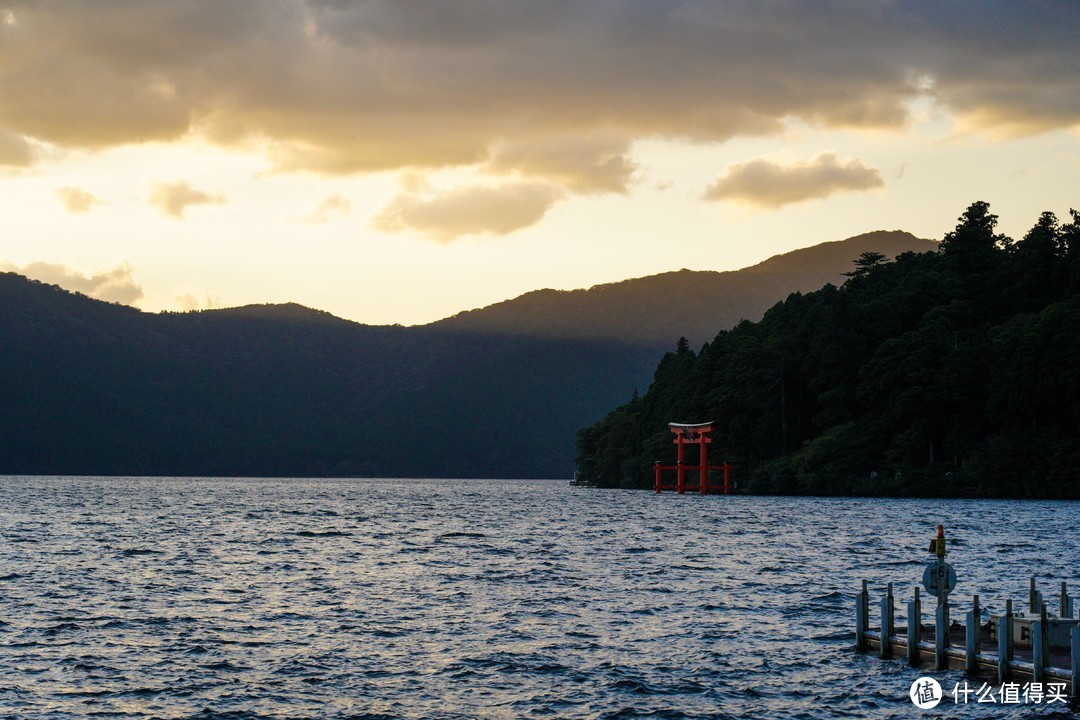 富士山之旅 4：拨开云雾享受箱根湖美景