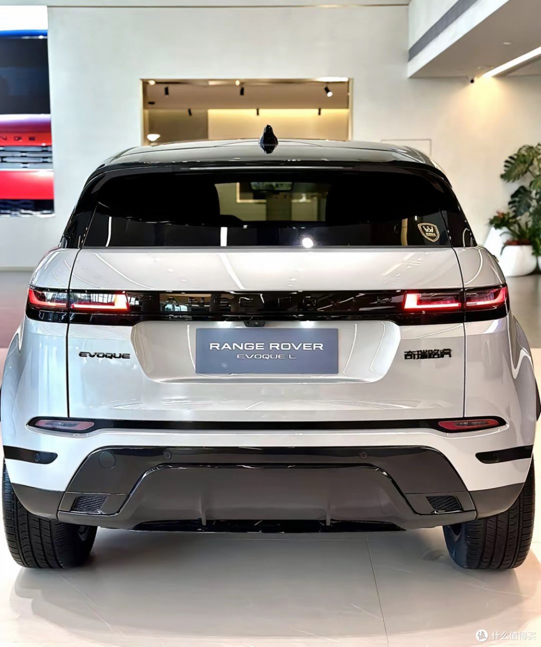 越野界颜值天花板啊!路虎这外观和内饰戳中你心了么?_suv_什么值得买