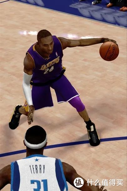 被现役球员疯狂吐槽的《NBA 2K》系列，还值得入坑吗？