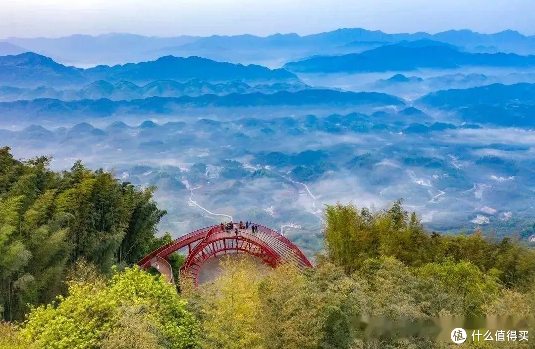 7-8月份穷游的最佳地方有很多，以下是一些推荐