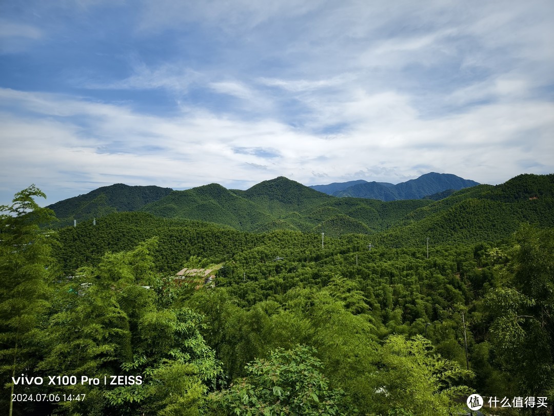 游藏在深山竹林中的避暑胜地-安吉云上草原 半山竹隐酒店。强烈推荐但是有坑！