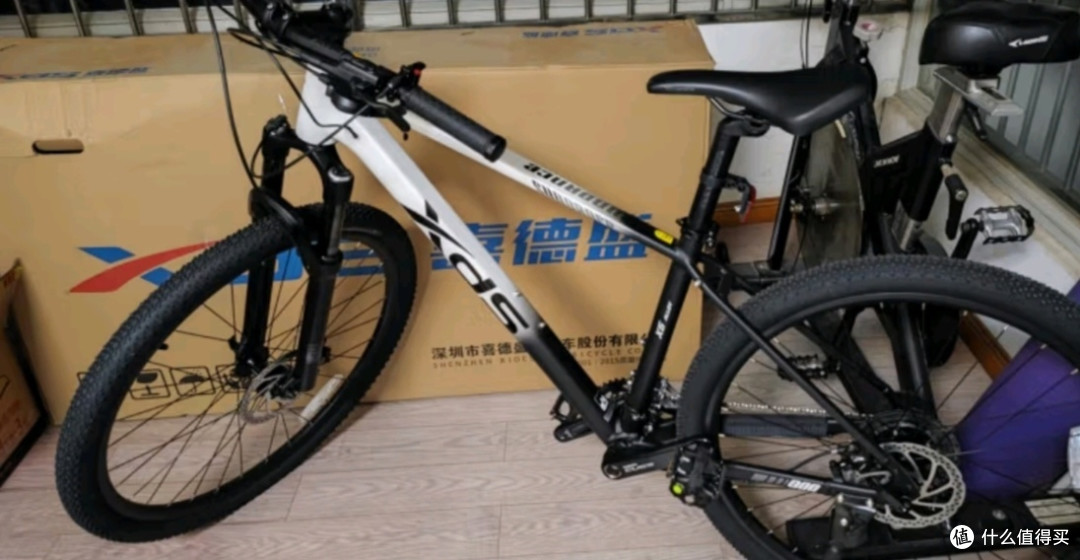 喜德盛（xds）喜德盛山地自行车逐日800禧玛诺18速油刹变速单车瓷白黑17