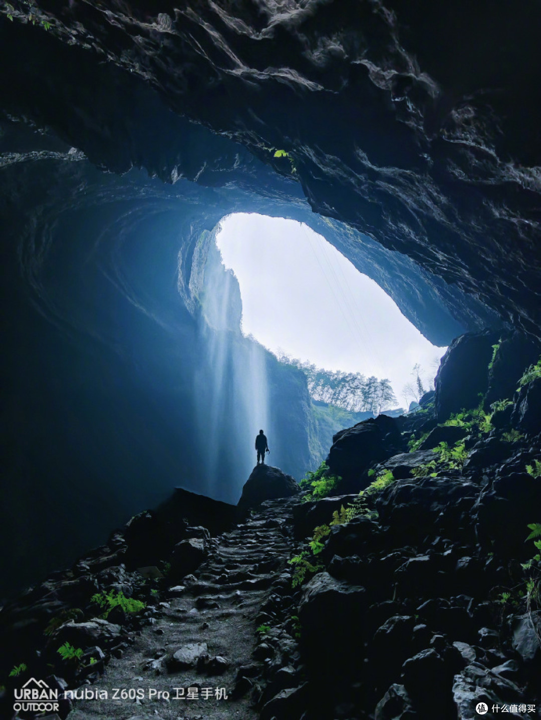 最便宜的卫星通讯手机35mm人文主摄，户外属性拉满的努比亚Z60S Pro值得买吗？