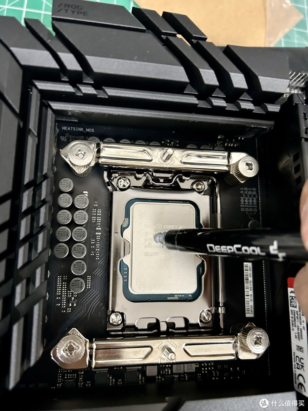 DeepCool AK620 CPU风冷散热器：高性能双塔风冷散热解决方案