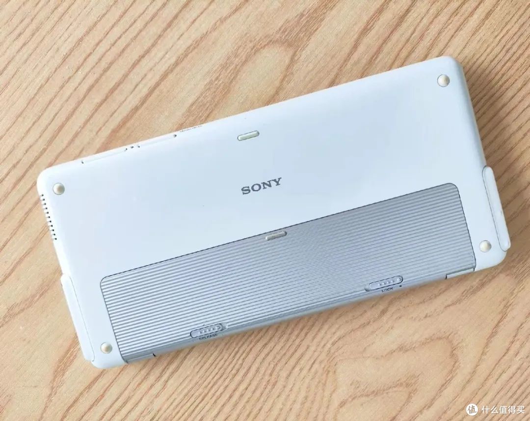 当年七千元的索尼口袋本,如今沦为300块的"电子垃圾"