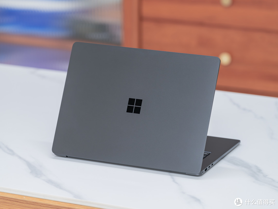 28 小时办公续航！微软 Surface Laptop 7 携手高通骁龙 X 王者归来